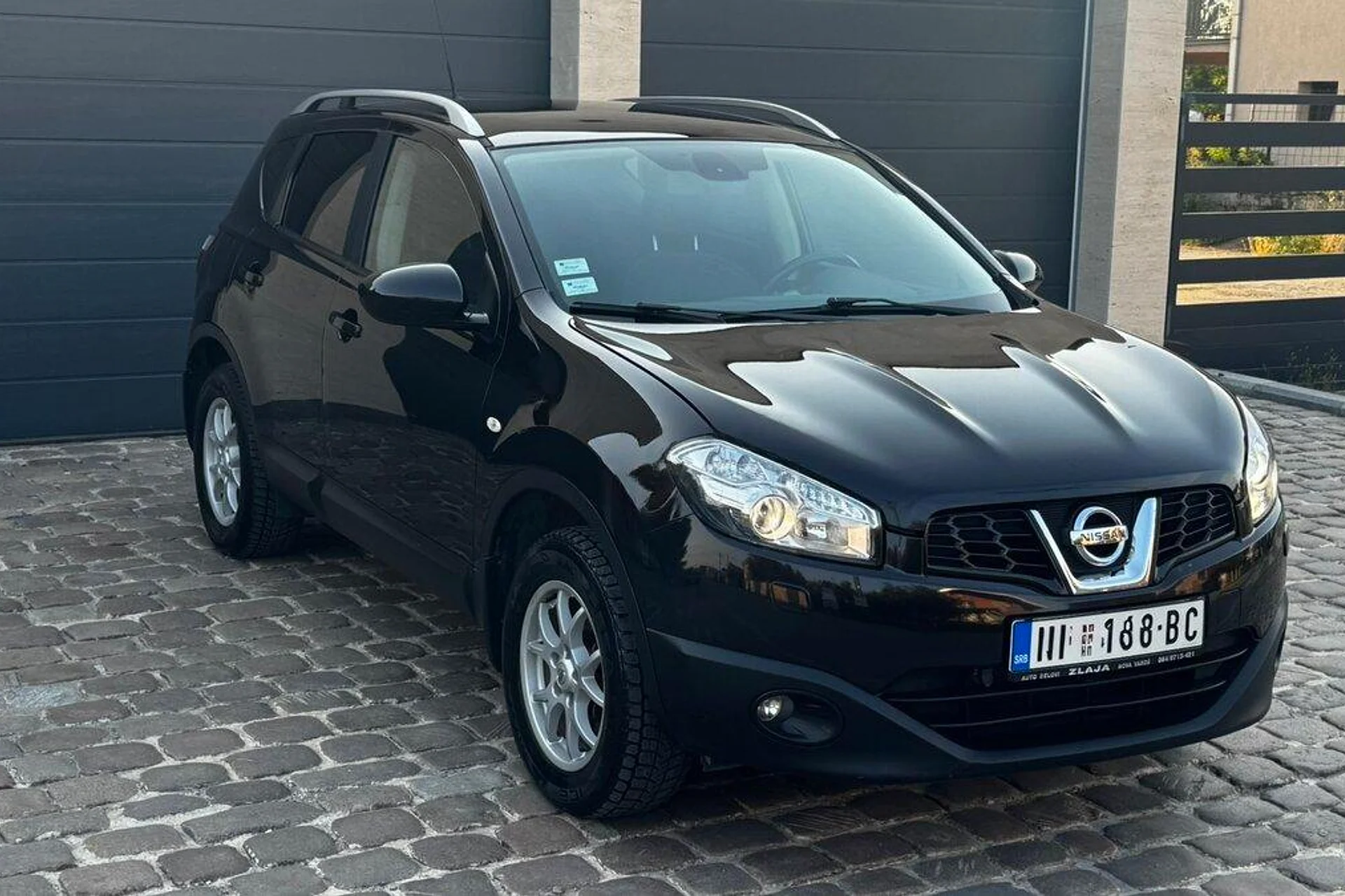 Nissan Qashqai 2.0, 2010 - 3
