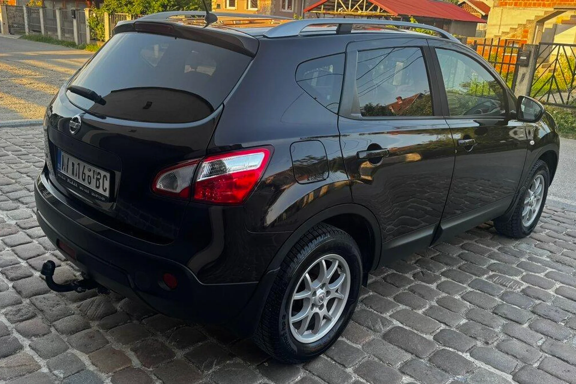 Nissan Qashqai 2.0, 2010 - 4