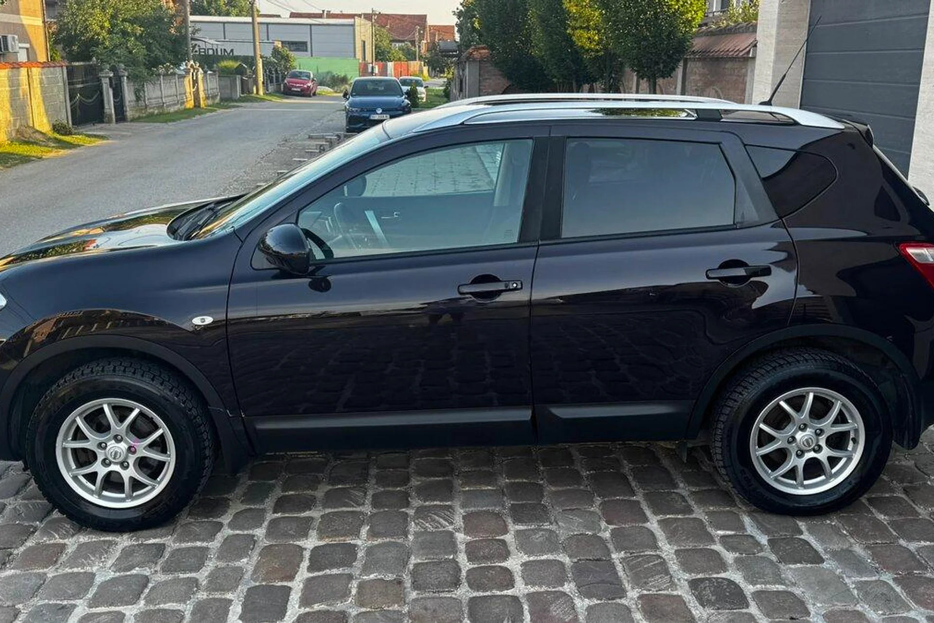 Nissan Qashqai 2.0, 2010 - 5