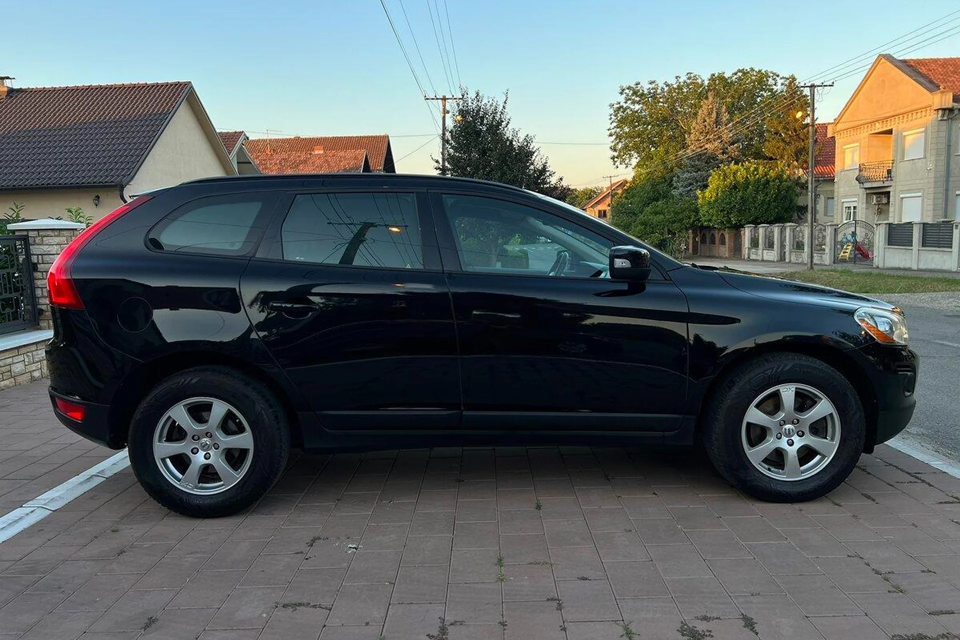 Volvo XC60 2.4, 2010 - 4