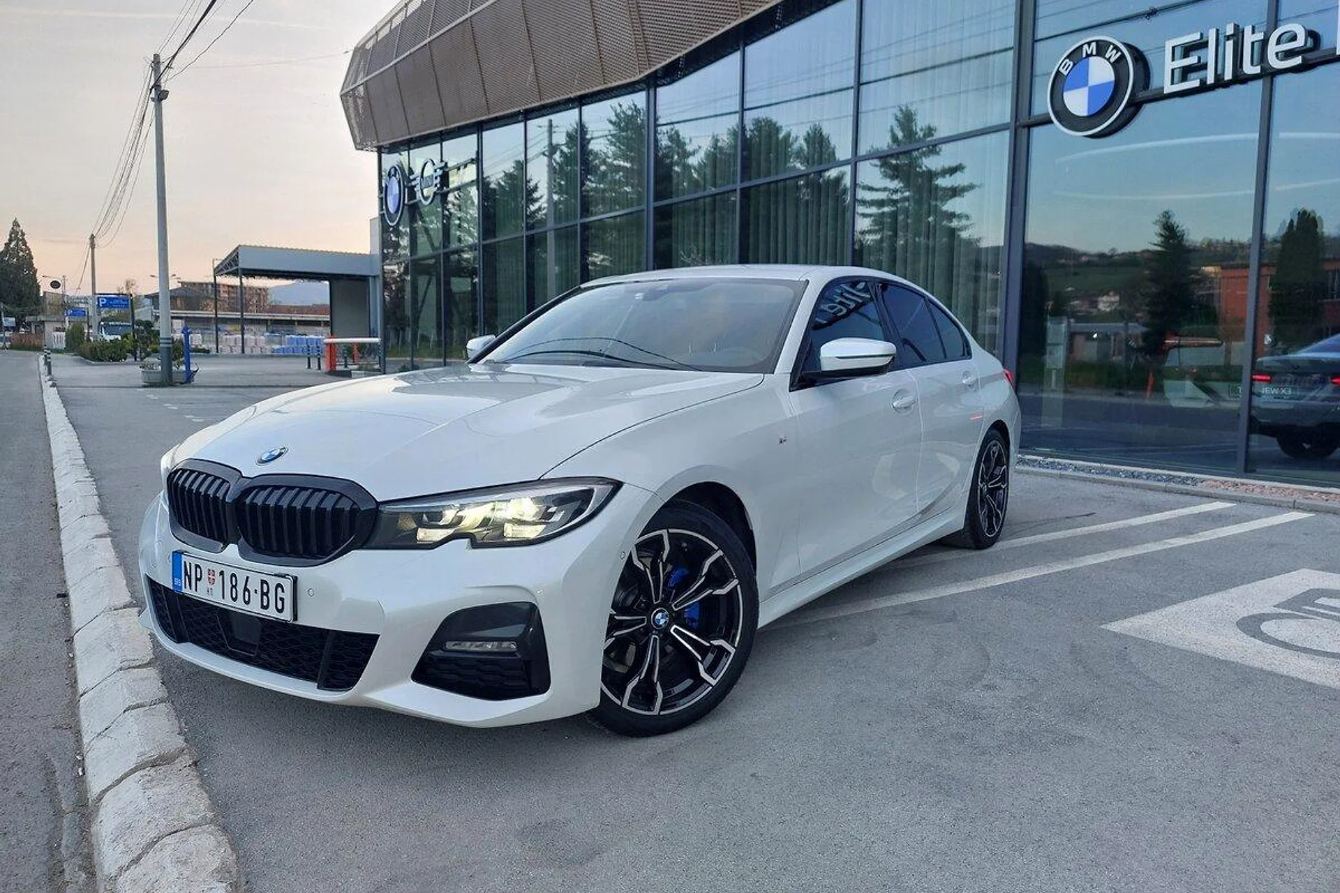 BMW 320 2.0, 2021 - 1