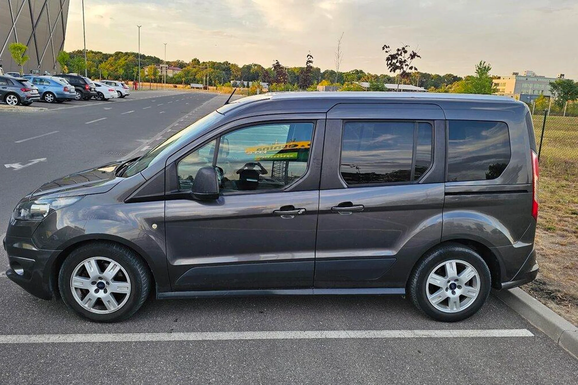 Ford Tourneo Connect 1.0 EcoBoost, 2015 - 1