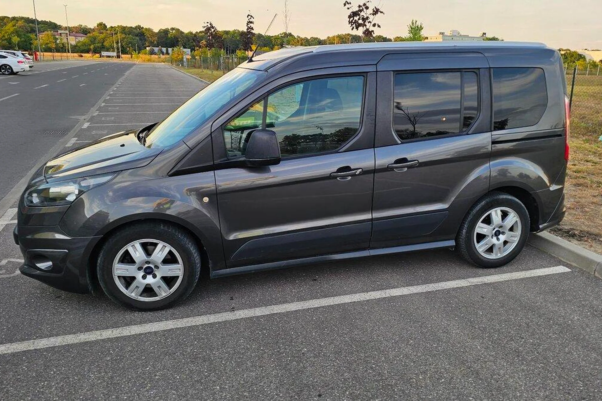 Ford Tourneo Connect 1.0 EcoBoost, 2015 - 2