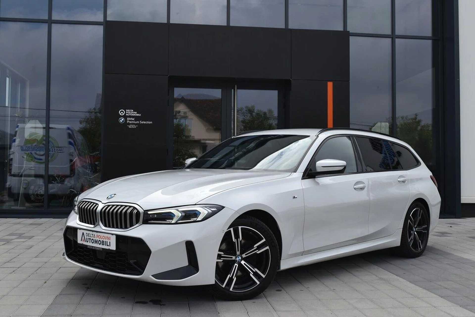 BMW 320 2.0, 2022 - 1