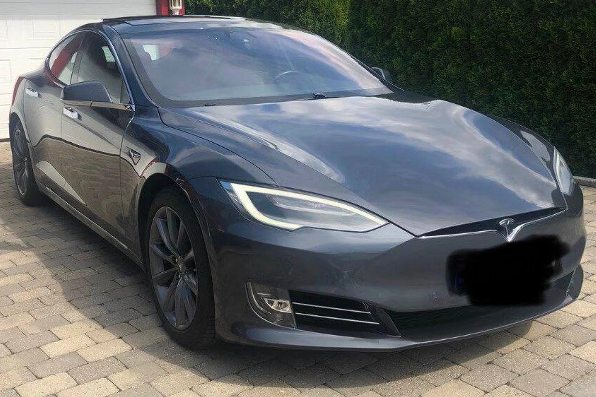 Tesla Model S, 2019 - 1