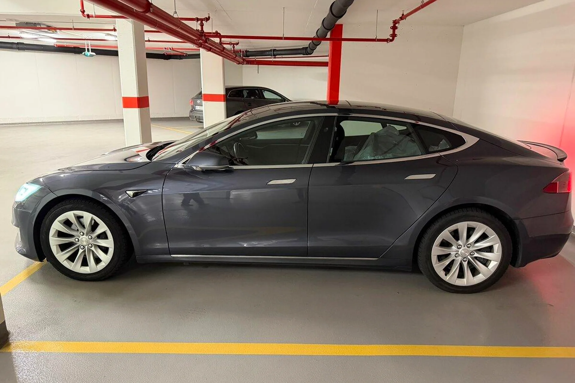 Tesla Model S, 2019 - 5