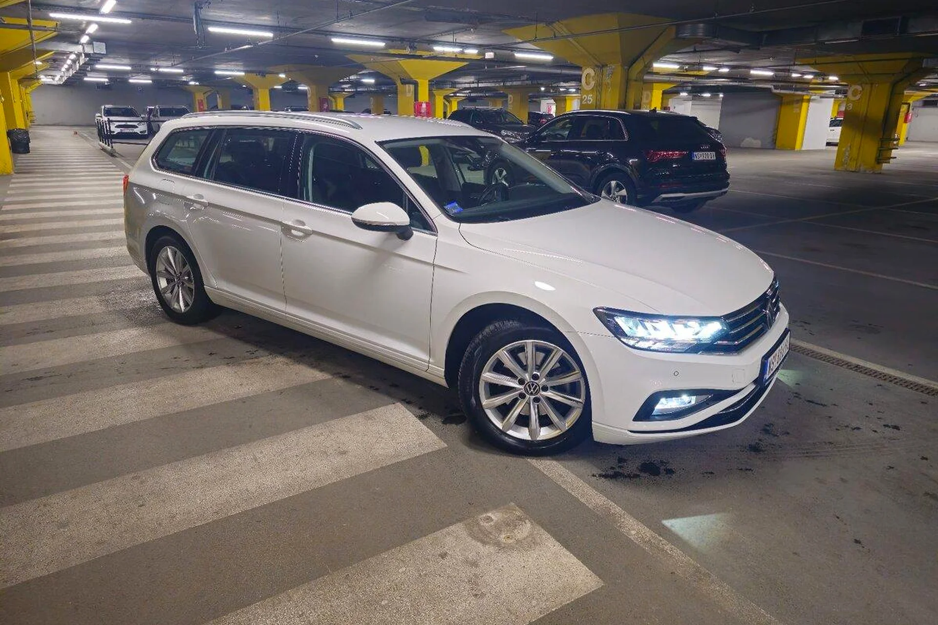 Volkswagen Passat B8 2.0 TDI, 2021 - 2