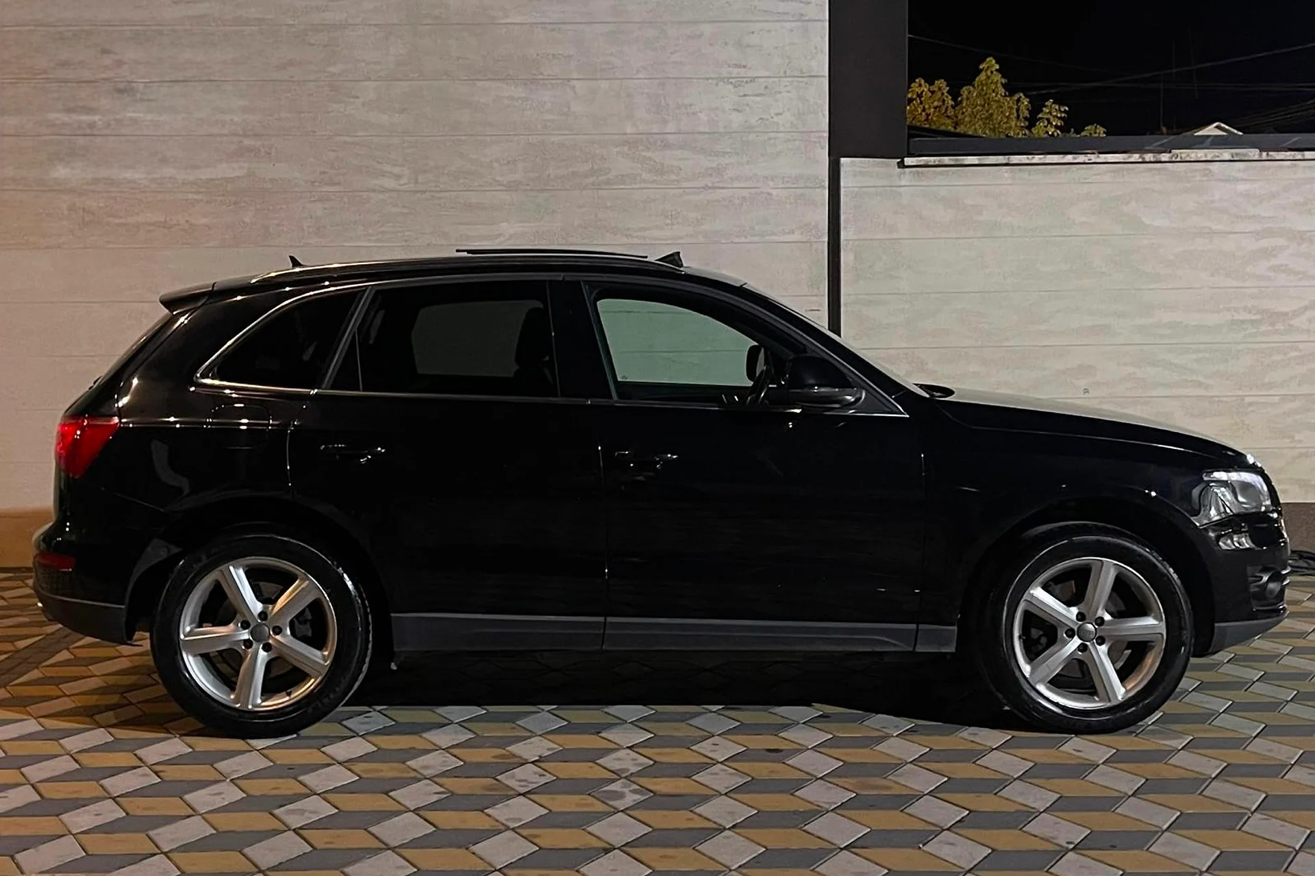 Audi Q5 8R 3.0 TDI, 2008 - 1